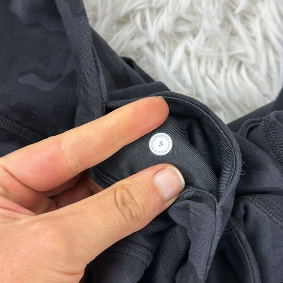 Lululemon Align Jogger Crop *23" Incognito Camo Multi Grey - Picture 4 of 4